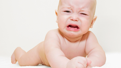 Sigara bebekleri ağlatıyor!