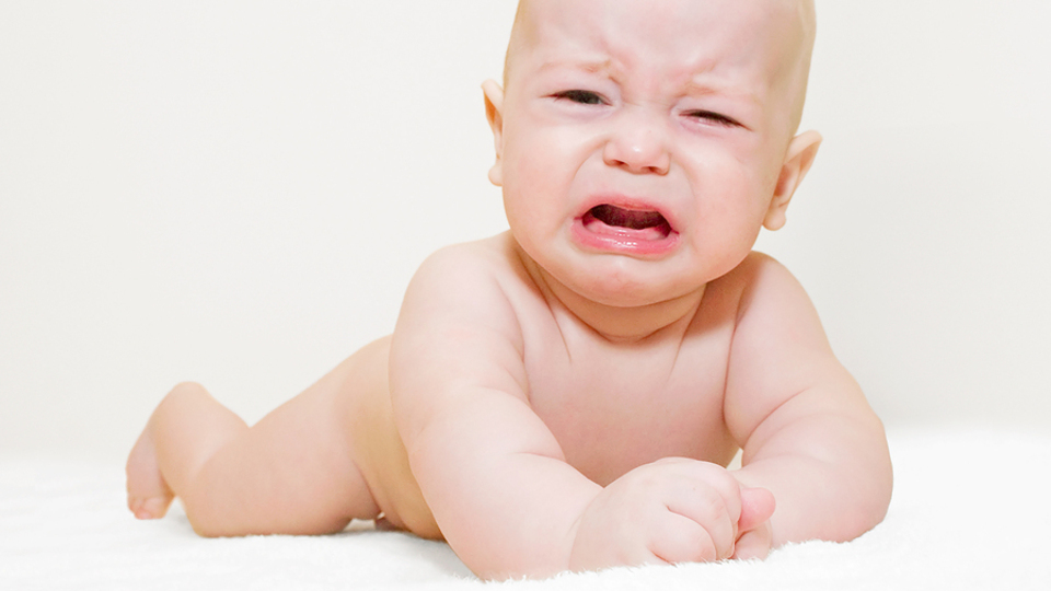 Sigara bebekleri ağlatıyor!