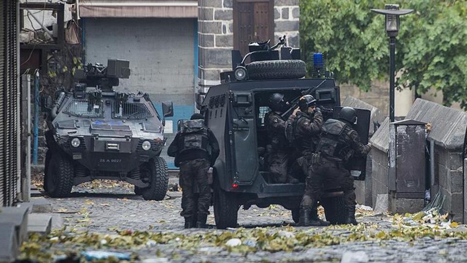 Şehidin 3 yaşındaki kızı "Baba, baba" diye haykırdı!