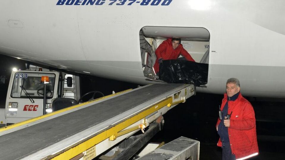 Halis Toprak'ın cenazesi Türkiye'ye getirildi