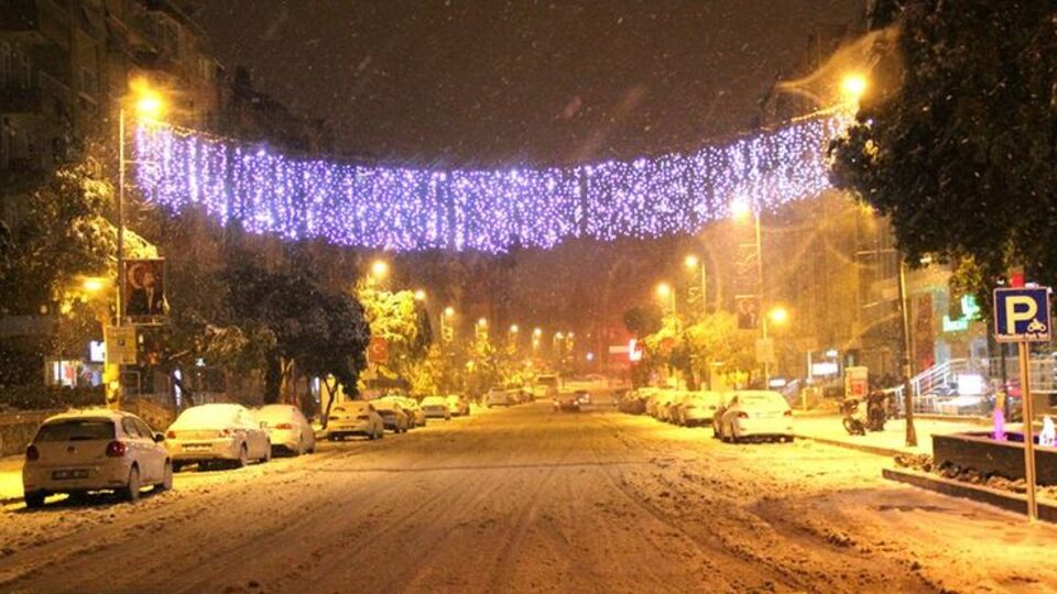 Hatay'da eğitime kar engeli