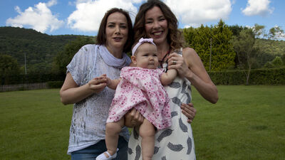 İkinci kez anne oldu!