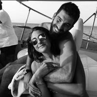 Müstakbel enişteye destek!