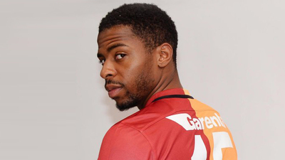 Ryan Donk formayı giydi