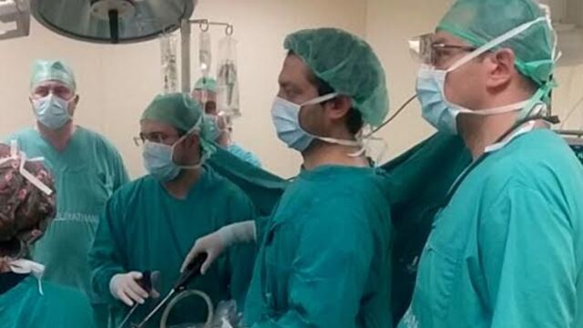 Laparoskopik böbrek nakli Türkiye'de başarıyla yapıldı