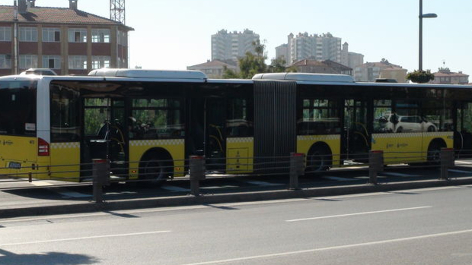 Metrobüste yakalandı!