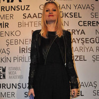 Mankenliğe geri dönüyor