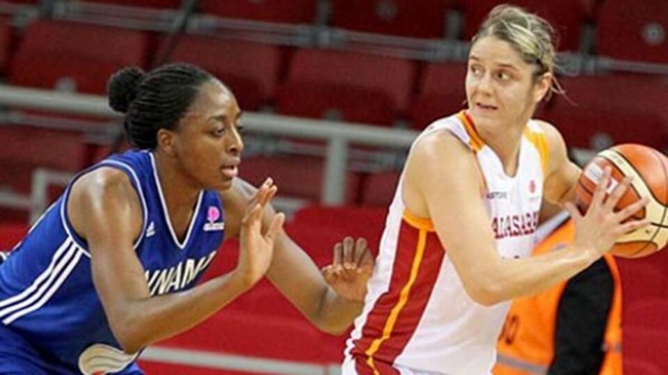 Aslan Rusya'da yıkıldı!