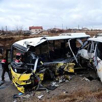 Aksaray'da iki minibüs çarpıştı!