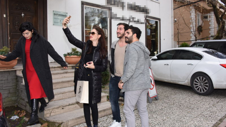 Fahriye şaşırttı!