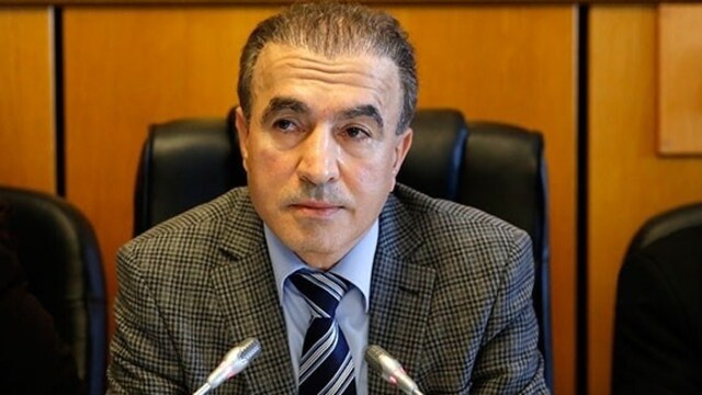 AK Partili vekillere devamsızlık uyarısı