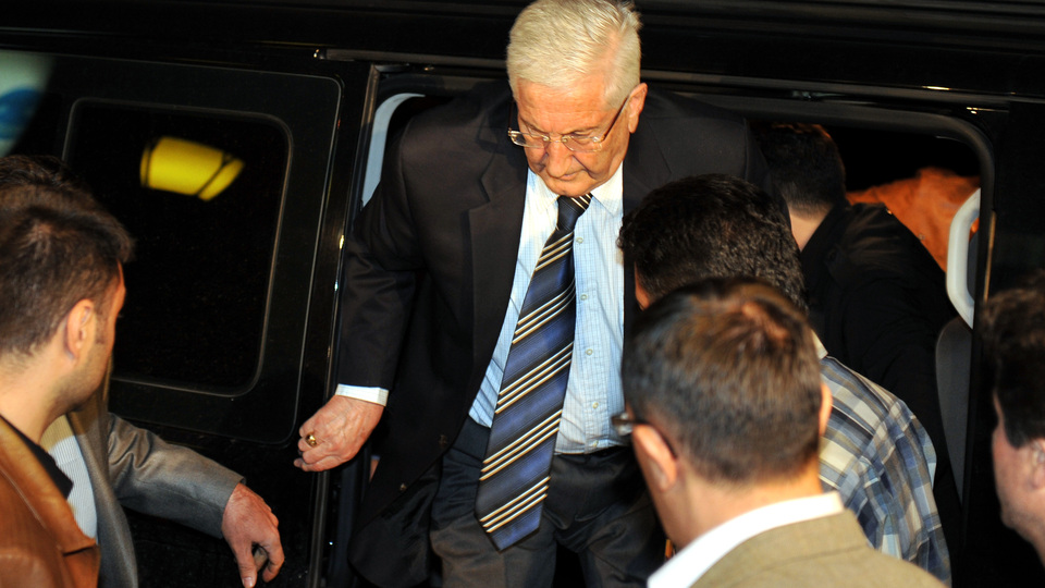 Çevik Bir: Karadayı bizi yalnız bıraktı