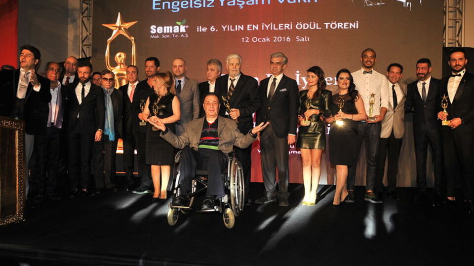 Engelsiz Yaşam Vakfı'ndan Ciner Medya'ya üç ödül