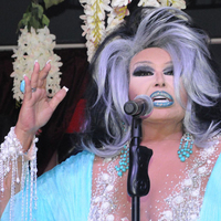 Bülent Ersoy taburcu olmayı reddetti