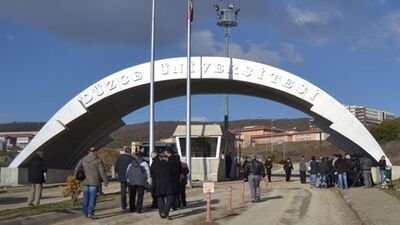 Bildiriye imza atan doçente uzaklaştırma