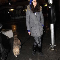 Köpeğiyle birlikte terapi turunda