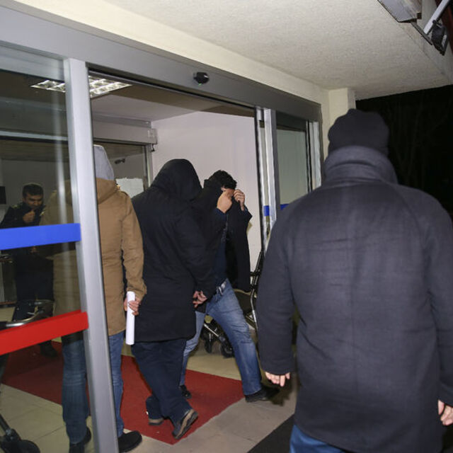 Usulsüz dinlemede 30 zanlı adliyede