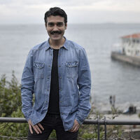 ‘Oyunculuk poz kesmek değildir’