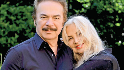 Orhan Baba evini satıyor