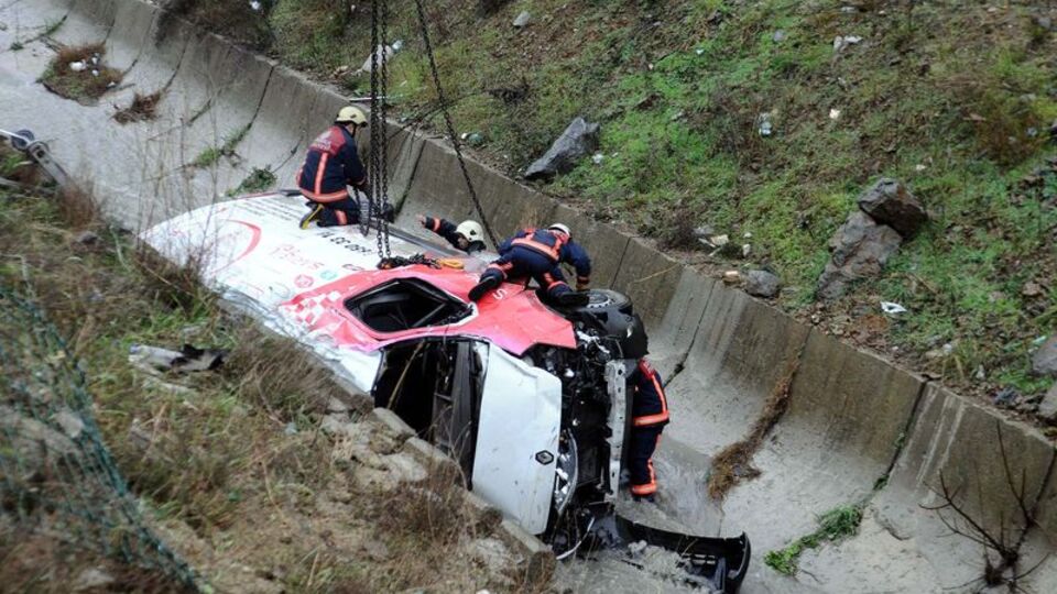İstanbul'da feci kaza! Ölü ve yaralılar var