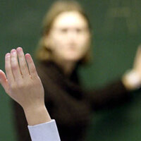 MEB o öğretmenlerin peşinde!