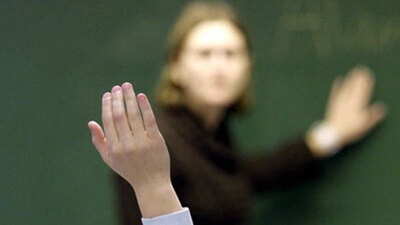 MEB o öğretmenlerin peşinde!