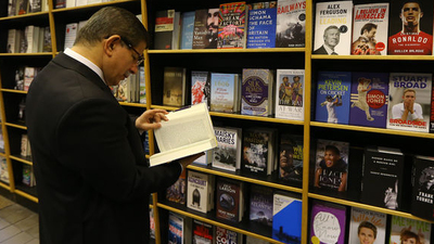 Hoca o kitabı elinden düşüremedi!