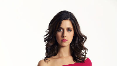 'Tiyatro seyircisi beni kamçılıyor'