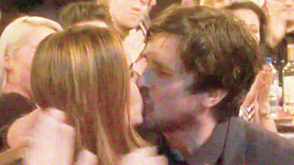 Christian Bale'e öpücük yağmuru