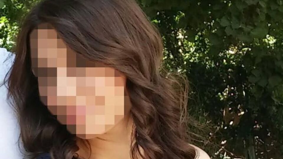 25 yaşındaki 'öğretmen'den akılalmaz oyun!