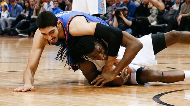 Enes Kanter'den 25 sayı!