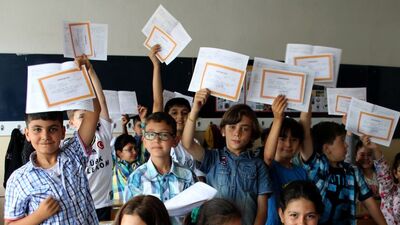 Cuma günü karneler saat kaçta verilecek?