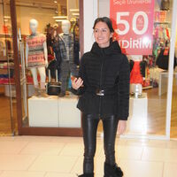 Oyunculuğa geri mi dönüyor?