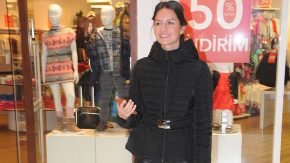 Oyunculuğa geri mi dönüyor?