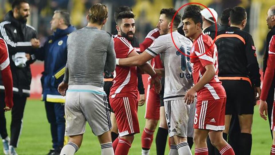 Tek gözü görmeyen Emre Azim F.Bahçe karşısında!