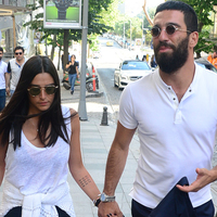 Burcu'ya fotoğraflı gönderme