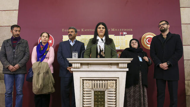 Öcalan, Meclis'te dayısıyla basın toplantısı yaptı