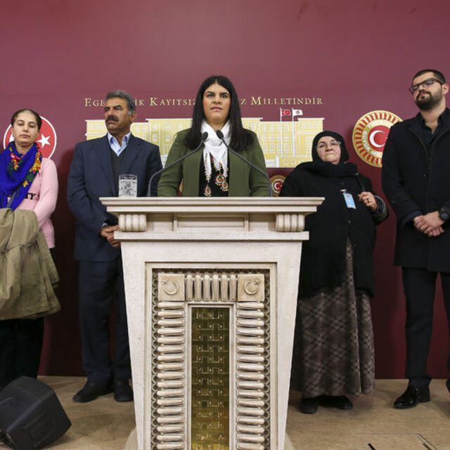 Öcalan, Meclis'te dayısıyla basın toplantısı yaptı