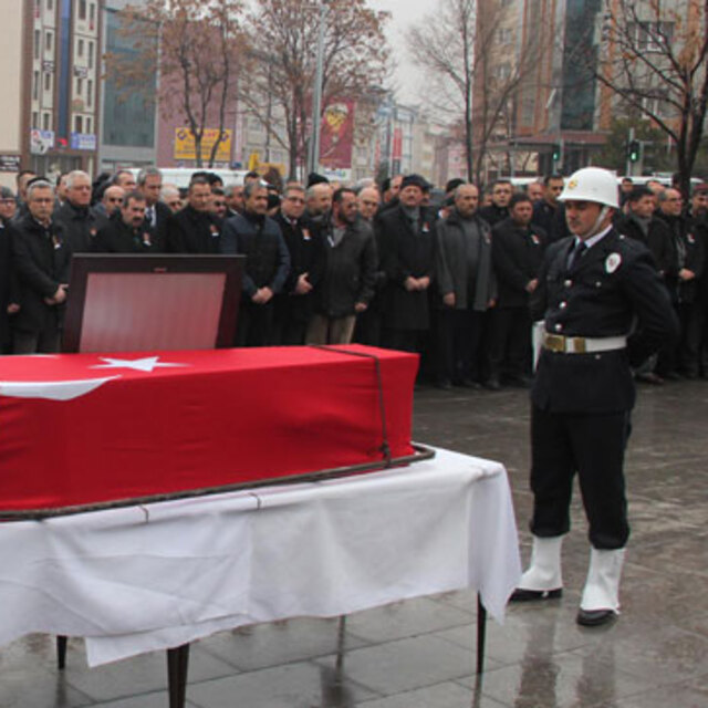 Eski milletvekili son yolculuğuna uğurlandı