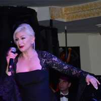 Muazzez Ersoy'un asistanını oğlu sanınca olanlar oldu!