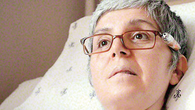 Gözleriyle kitap yazdı!