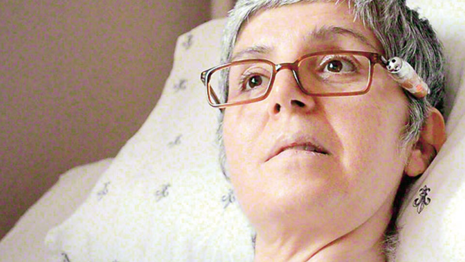 Gözleriyle kitap yazdı!