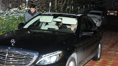 Tarkan stüdyoda sabahlıyor