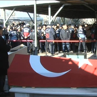 Kamer Genç için cemevinde tören