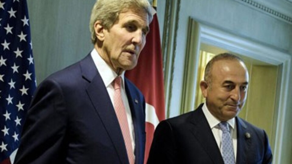 Çavuşoğlu, Kerry ile Suriye'yi görüştü
