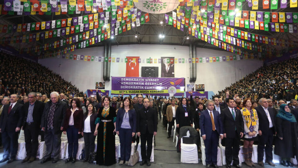 HDP'de eşbaşkanlar yine seçildi PM'de ise 74 isim liste dışı kaldı