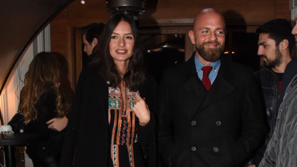 Eşinden anlamlı hediye