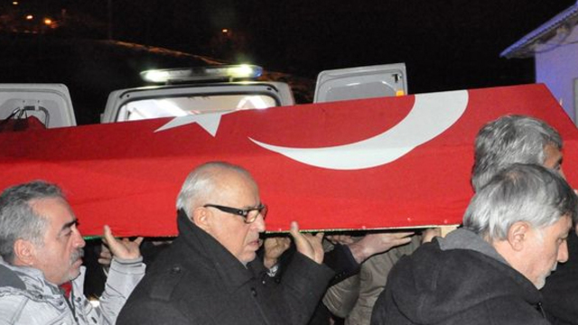 Kamer Genç'e Tunceli'de veda