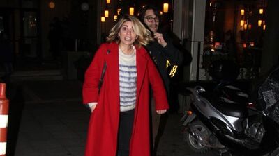 İtalyan sevgilisiyle yemek yedi