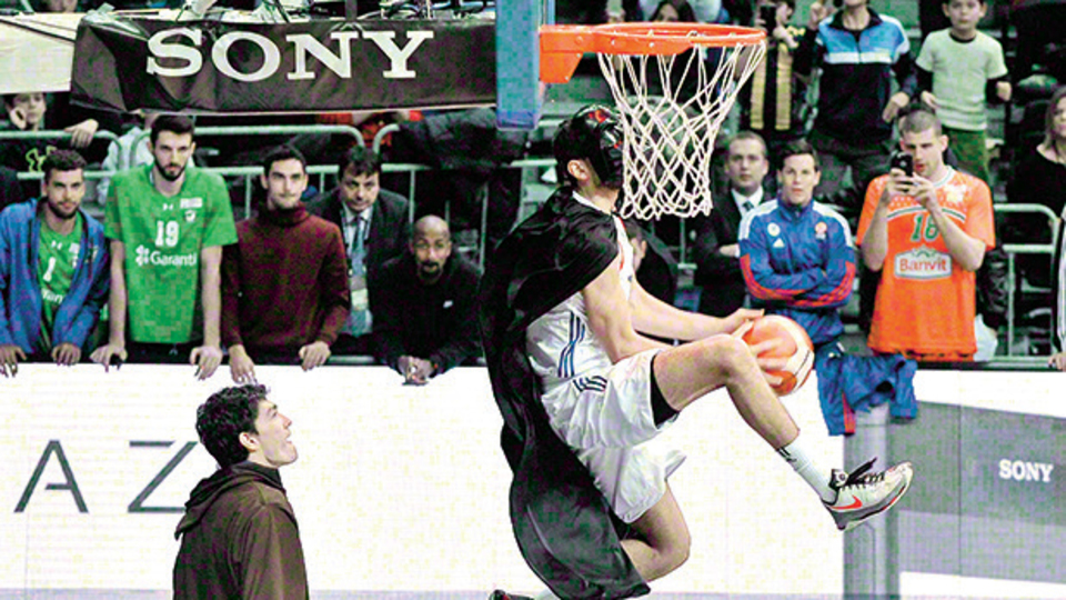Furkan'ın şovu dünyayı salladı